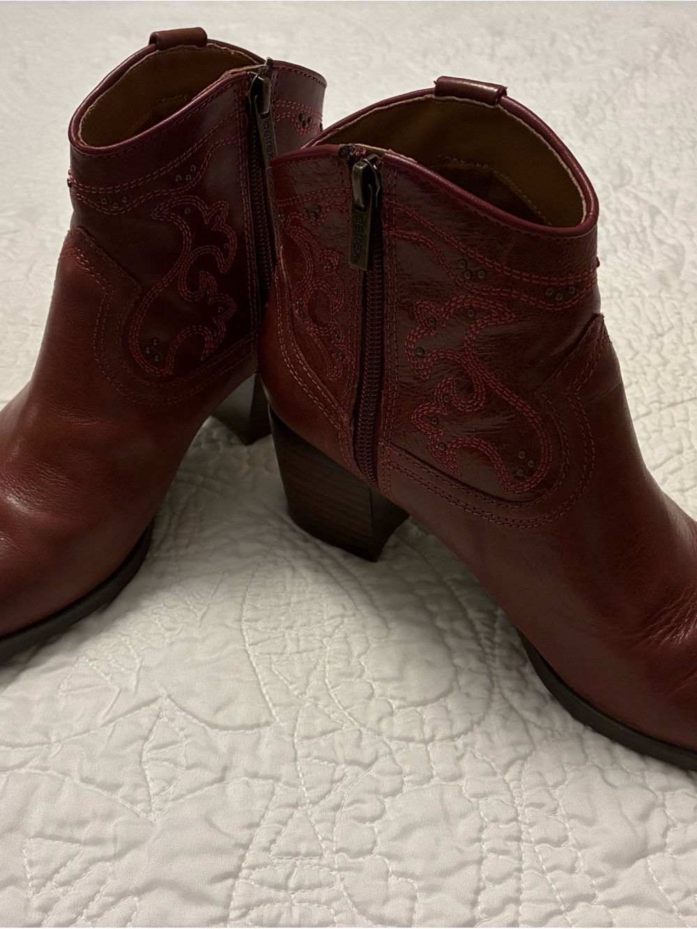 Aetrex Burgundy Leather Western-Style Ankle Boots
